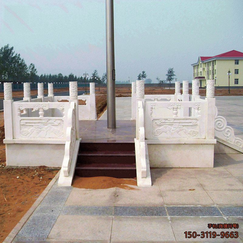 學(xué)校國旗臺_大理石廣場景區(qū)三門旗臺雕塑