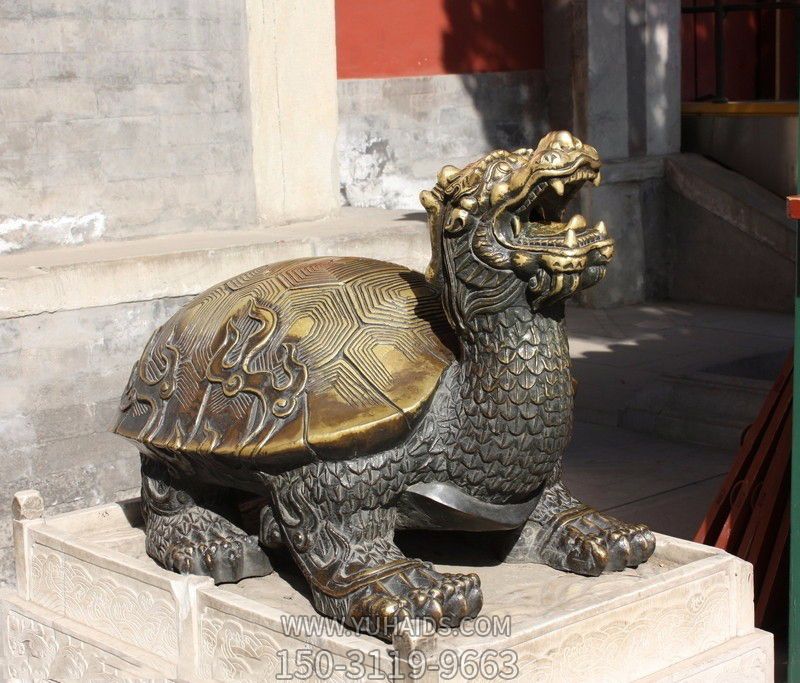公園里擺放的張嘴的玻璃鋼創(chuàng)意龍龜?shù)袼?>
                                <h2>公園里擺放的張嘴的玻璃鋼創(chuàng)意龍龜?shù)袼?參數(shù)說明</h2>
                                                                        <table>
                                      <tr>
                                        <th>產(chǎn)品標(biāo)題</th>
                                        <td>公園里擺放的張嘴的玻璃鋼創(chuàng)意龍龜?shù)袼?/td>
                                      </tr>
                                      <tr>
                                        <th>發(fā)布時(shí)間</th>
                                        <td>2023-05-30 12:25</td>
                                      </tr>
                                      <tr>
                                        <th>價(jià)格</th>
                                        <td><span>電話咨詢</td>
                                      </tr>
                                                                              <tr>
                                          <th>雕刻內(nèi)容</th>
                                          <td>龍、龍龜</td>
                                        </tr>
                                                                              <tr>
                                          <th>應(yīng)用場(chǎng)所</th>
                                          <td>公園</td>
                                        </tr>
                                                                              <tr>
                                          <th>制作材質(zhì)</th>
                                          <td>玻璃鋼</td>
                                        </tr>
                                                                          </table>
                                <h2>公園里擺放的張嘴的玻璃鋼創(chuàng)意龍龜?shù)袼?詳細(xì)說明</h2>
                                <p>玉海雕塑是一家綜合性的雕塑公司，擁有多款公園里擺放的張嘴的玻璃鋼創(chuàng)意龍龜?shù)袼苣Ｐ?，可加工定制多種公園里擺放的張嘴的玻璃鋼創(chuàng)意龍龜?shù)袼埽С植馁|(zhì)、樣式、風(fēng)格、尺寸大小等方面的調(diào)整修改定制。我們所加工制作的公園里擺放的張嘴的玻璃鋼創(chuàng)意龍龜?shù)袼苜|(zhì)優(yōu)價(jià)廉，遍布全國(guó)多個(gè)省市地區(qū)，想要了解更多案例圖片，請(qǐng)電話或微信咨詢。材質(zhì)、大小、樣式等都可以按需定制，還可根據(jù)您提供給的公園里擺放的張嘴的玻璃鋼創(chuàng)意龍龜?shù)袼軜訄D進(jìn)行制作！如有相關(guān)需求，歡迎致電（微信同號(hào)）：<span>150-3119-9663</span></p>
                                                                <div   class=