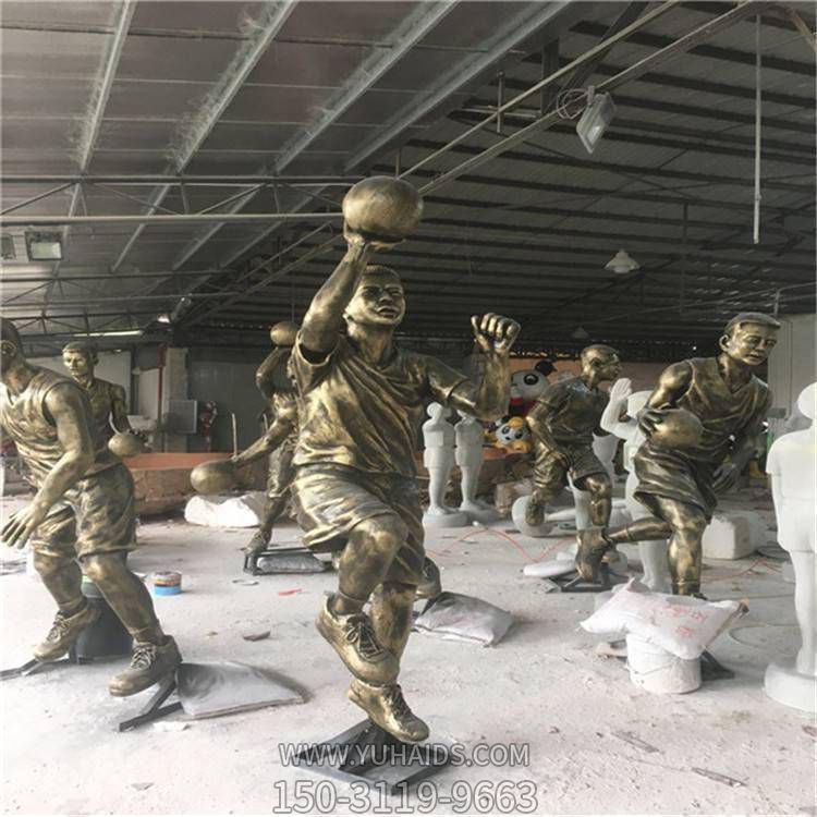 戶(hù)外園林景觀玻璃鋼仿銅打籃球的人物景觀雕塑