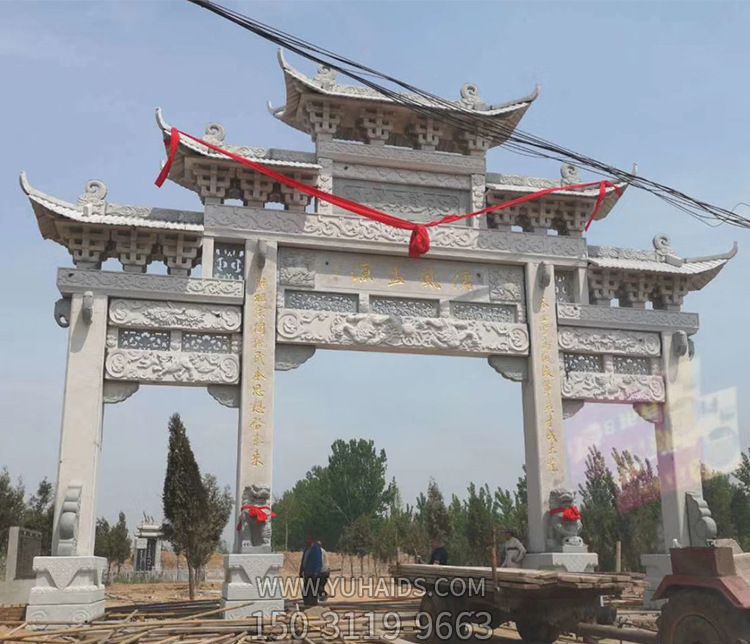 鄉(xiāng)村墓園擺放三門(mén)五樓大理石牌坊石雕雕塑