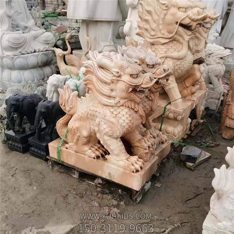 庭院村口仿古做舊動(dòng)物 石雕獅子一對 鎮(zhèn)宅招財(cái)?shù)袼?>
                                <h2>庭院村口仿古做舊動(dòng)物 石雕獅子一對 鎮(zhèn)宅招財(cái)?shù)袼?參數(shù)說明</h2>
                                                                        <table>
                                      <tr>
                                        <th>產(chǎn)品標(biāo)題</th>
                                        <td>庭院村口仿古做舊動(dòng)物 石雕獅子一對 鎮(zhèn)宅招財(cái)?shù)袼?/td>
                                      </tr>
                                      <tr>
                                        <th>發(fā)布時(shí)間</th>
                                        <td>2023-06-07 10:31</td>
                                      </tr>
                                      <tr>
                                        <th>價(jià)格</th>
                                        <td><span>電話咨詢</td>
                                      </tr>
                                                                              <tr>
                                          <th>雕刻內(nèi)容</th>
                                          <td>動(dòng)物、獅子、動(dòng)物</td>
                                        </tr>
                                                                              <tr>
                                          <th>制作材質(zhì)</th>
                                          <td>石雕</td>
                                        </tr>
                                                                              <tr>
                                          <th>其他</th>
                                          <td>仿古</td>
                                        </tr>
                                                                          </table>
                                <h2>庭院村口仿古做舊動(dòng)物 石雕獅子一對 鎮(zhèn)宅招財(cái)?shù)袼?詳細(xì)說明</h2>
                                <p>玉海雕塑是一家綜合性的雕塑公司，擁有多款庭院村口仿古做舊動(dòng)物雕塑模型，可加工定制多種庭院村口仿古做舊動(dòng)物雕塑，支持材質(zhì)、樣式、風(fēng)格、尺寸大小等方面的調(diào)整修改定制。我們所加工制作的庭院村口仿古做舊動(dòng)物雕塑質(zhì)優(yōu)價(jià)廉，遍布全國多個(gè)省市地區(qū)，想要了解更多案例圖片，請電話或微信咨詢。材質(zhì)、大小、樣式等都可以按需定制，還可根據(jù)您提供給的庭院村口仿古做舊動(dòng)物雕塑樣圖進(jìn)行制作！如有相關(guān)需求，歡迎致電（微信同號）：<span>150-3119-9663</span></p>
                                                                <div   class=