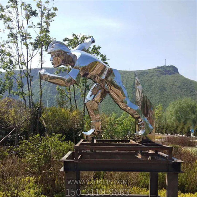 不銹鋼鏡面戶(hù)外園林景觀運(yùn)動(dòng)人物景觀雕塑