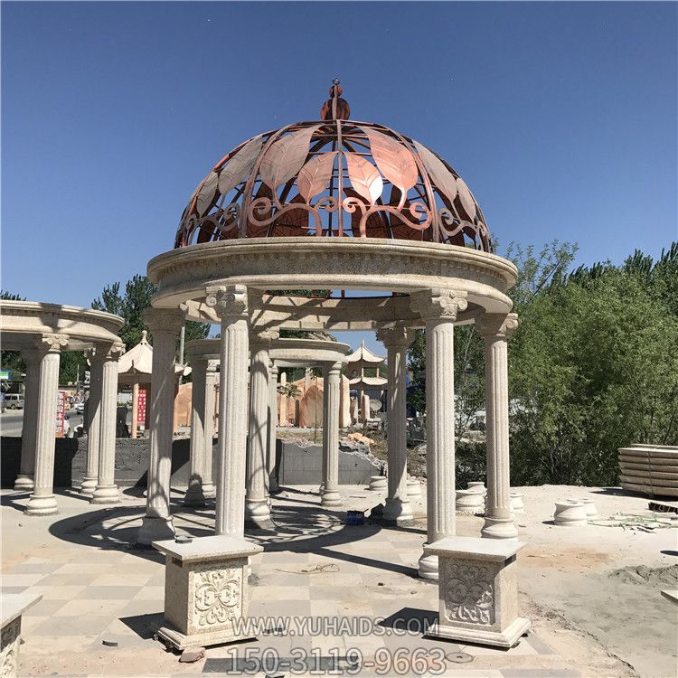 歐式羅馬柱鐵藝樹葉圓頂別墅花園北方?jīng)鐾さ袼?>
                                <h2>歐式羅馬柱鐵藝樹葉圓頂別墅花園北方?jīng)鐾さ袼?參數(shù)說明</h2>
                                                                        <table>
                                      <tr>
                                        <th>產(chǎn)品標(biāo)題</th>
                                        <td>歐式羅馬柱鐵藝樹葉圓頂別墅花園北方?jīng)鐾さ袼?/td>
                                      </tr>
                                      <tr>
                                        <th>發(fā)布時(shí)間</th>
                                        <td>2023-06-07 10:40</td>
                                      </tr>
                                      <tr>
                                        <th>價(jià)格</th>
                                        <td><span>電話咨詢</td>
                                      </tr>
                                                                              <tr>
                                          <th>雕刻內(nèi)容</th>
                                          <td>涼亭、馬</td>
                                        </tr>
                                                                          </table>
                                <h2>歐式羅馬柱鐵藝樹葉圓頂別墅花園北方?jīng)鐾さ袼?詳細(xì)說明</h2>
                                <p>玉海雕塑是一家綜合性的雕塑公司，擁有多款歐式羅馬柱鐵藝樹葉圓頂別墅花園北方?jīng)鐾さ袼苣Ｐ?，可加工定制多種歐式羅馬柱鐵藝樹葉圓頂別墅花園北方?jīng)鐾さ袼埽С植馁|(zhì)、樣式、風(fēng)格、尺寸大小等方面的調(diào)整修改定制。我們所加工制作的歐式羅馬柱鐵藝樹葉圓頂別墅花園北方?jīng)鐾さ袼苜|(zhì)優(yōu)價(jià)廉，遍布全國多個(gè)省市地區(qū)，想要了解更多案例圖片，請(qǐng)電話或微信咨詢。材質(zhì)、大小、樣式等都可以按需定制，還可根據(jù)您提供給的歐式羅馬柱鐵藝樹葉圓頂別墅花園北方?jīng)鐾さ袼軜訄D進(jìn)行制作！如有相關(guān)需求，歡迎致電（微信同號(hào)）：<span>150-3119-9663</span></p>
                                                                <div   class=