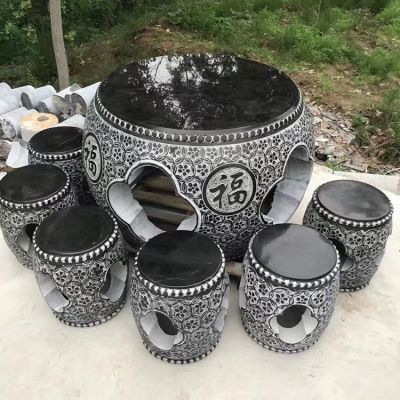 黑色，整石鏤雕，圓桌凳