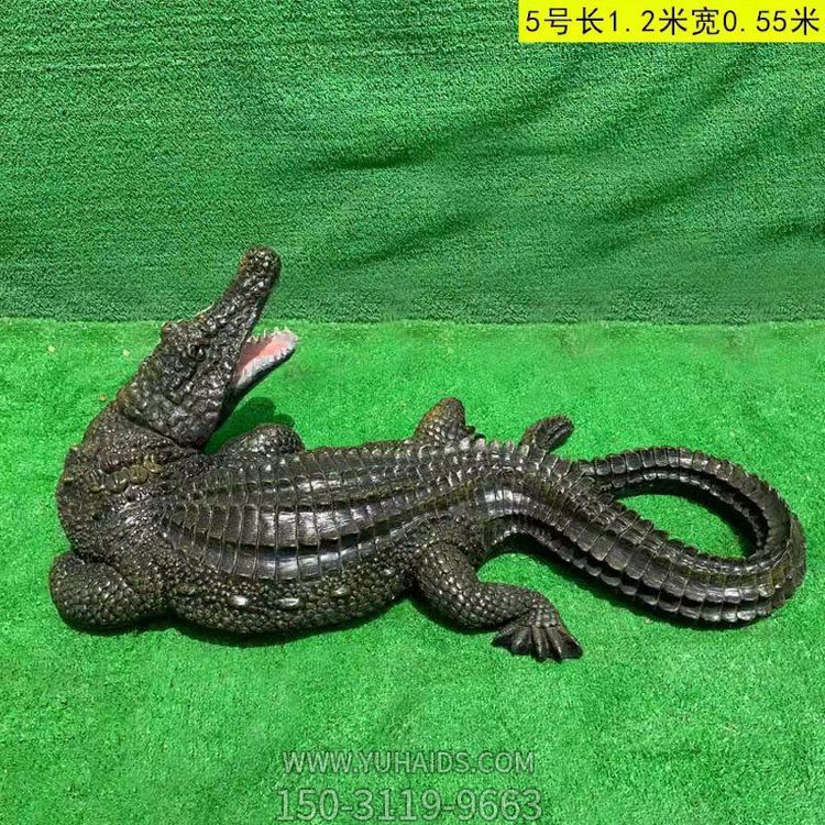 玻璃鋼鱷魚，仿真鱷魚雕塑
