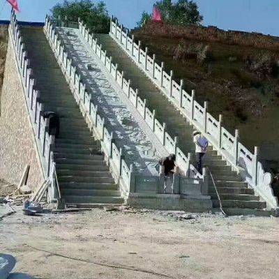 景區(qū)樓梯石欄桿，漢白玉石刻浮雕