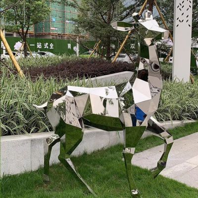 不銹鋼鏡面鹿，幾何塊面抽象鹿雕塑