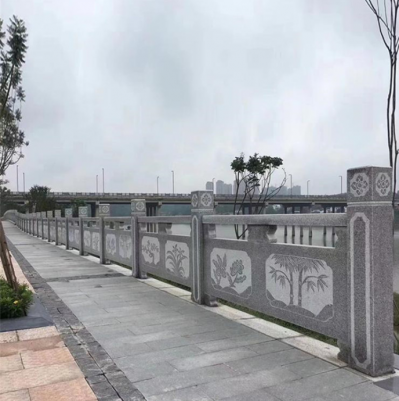 花崗巖雕花石欄板，市政路橋護(hù)欄