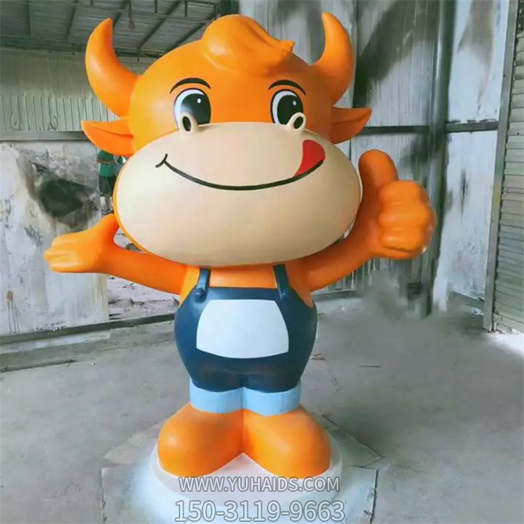 卡通牛犢子，玻璃鋼卡通動(dòng)物系列美陳擺件雕塑