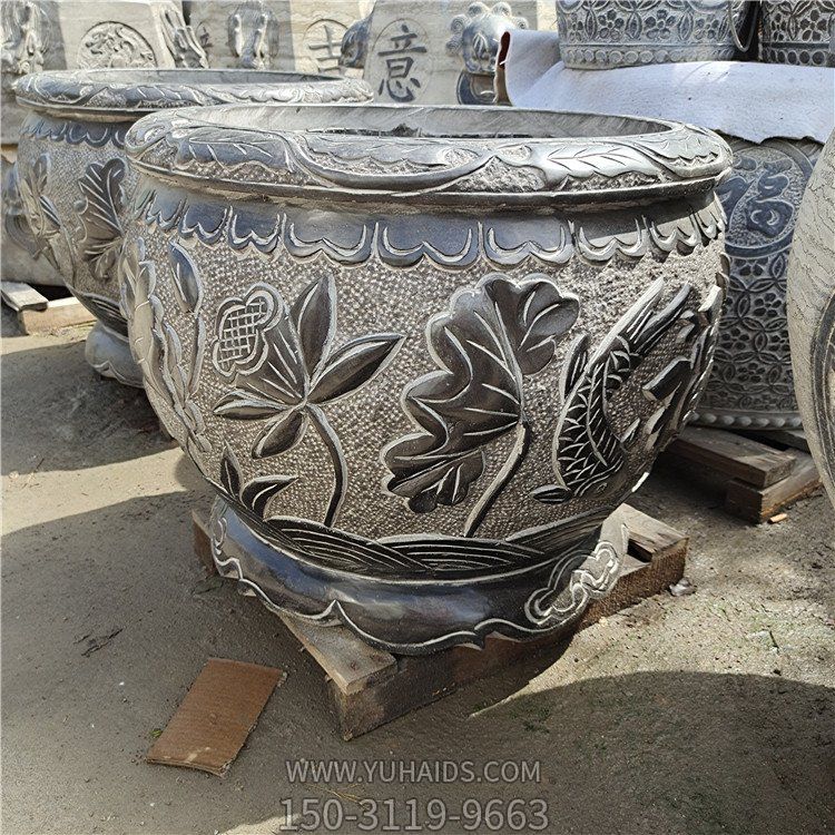 古建庭院蓄水缸，青石水缸雕塑