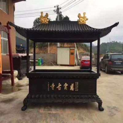 銅雕焚香爐，寺廟帶頂方形香爐