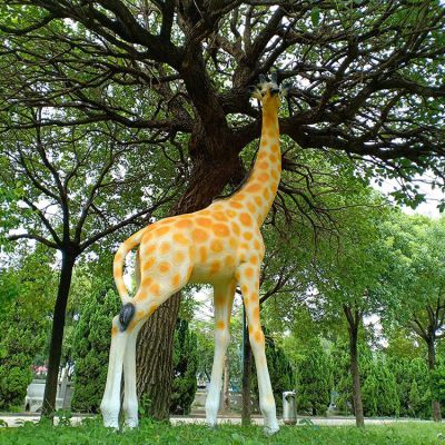玻璃鋼仿真長頸鹿，公園園林草坪動(dòng)物景觀