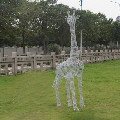 不銹鋼戶(hù)外大型金屬拉絲鏤長(zhǎng)頸鹿雕塑