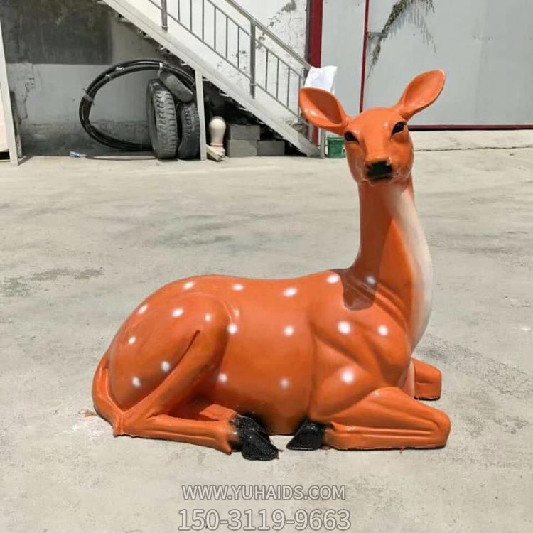 戶(hù)外草坪玻璃鋼仿真動(dòng)物梅花鹿雕塑