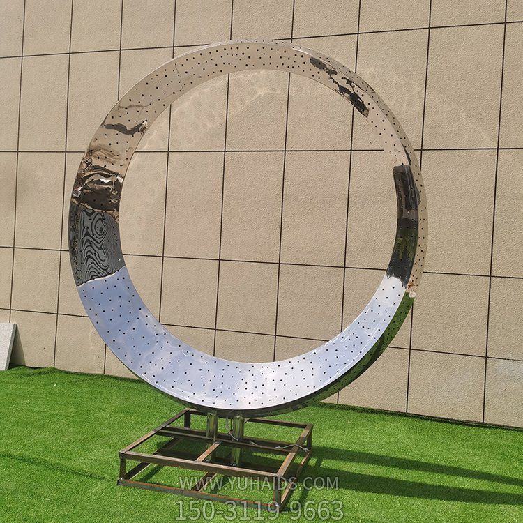 不銹鋼圓環(huán)創(chuàng)意景觀雕塑，鏡面打孔，可透光，可放大