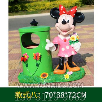 花園一只愛(ài)護(hù)環(huán)境的女款玻璃鋼米老鼠雕塑