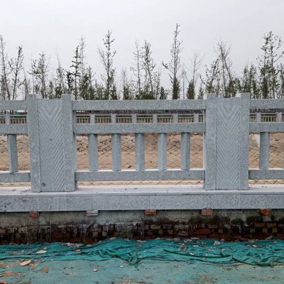 城市河道邊裝飾大理石雕刻防護(hù)欄桿；欄板