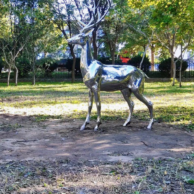 不銹鋼鏡面鹿，園林梅花鹿動(dòng)物擺件雕塑