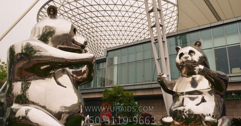 大型商業(yè)街擺放的拋光卡通不銹鋼雕塑