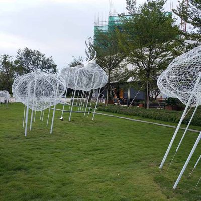 不銹鋼戶(hù)外創(chuàng)意鏤空祥云雕塑
